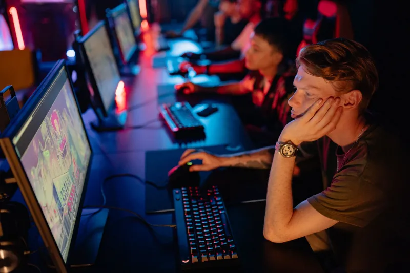 Level Up Your Income: 7 Ways Serious Tournament Players Build Real Wealth Through Gaming